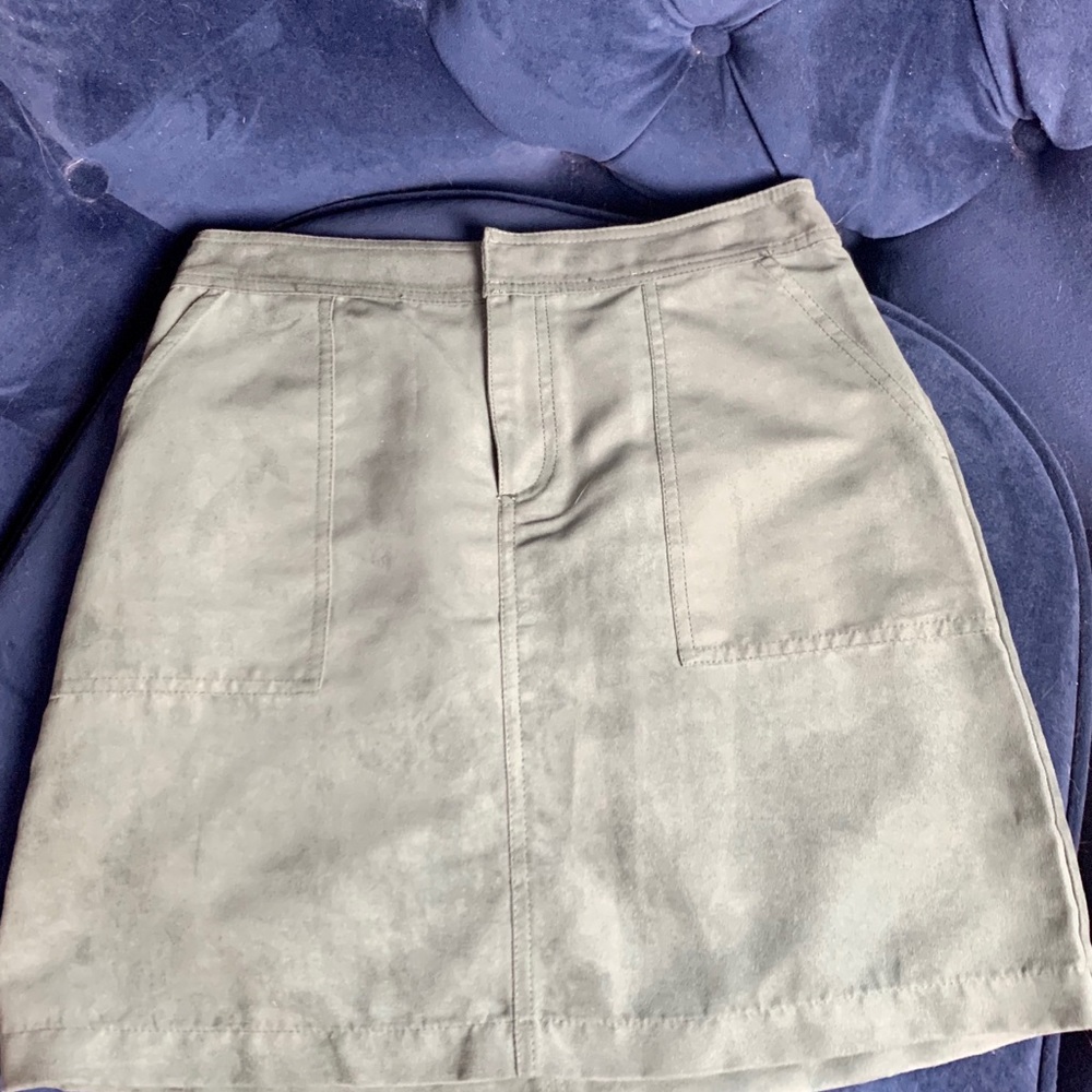 Banana Republic Dark Green Vegan Suede Skirt~ 2